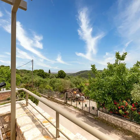 Eftichia's Nomad Stone House * Dhouvraiika