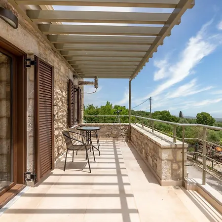 Eftichia's Nomad Stone House Holiday home